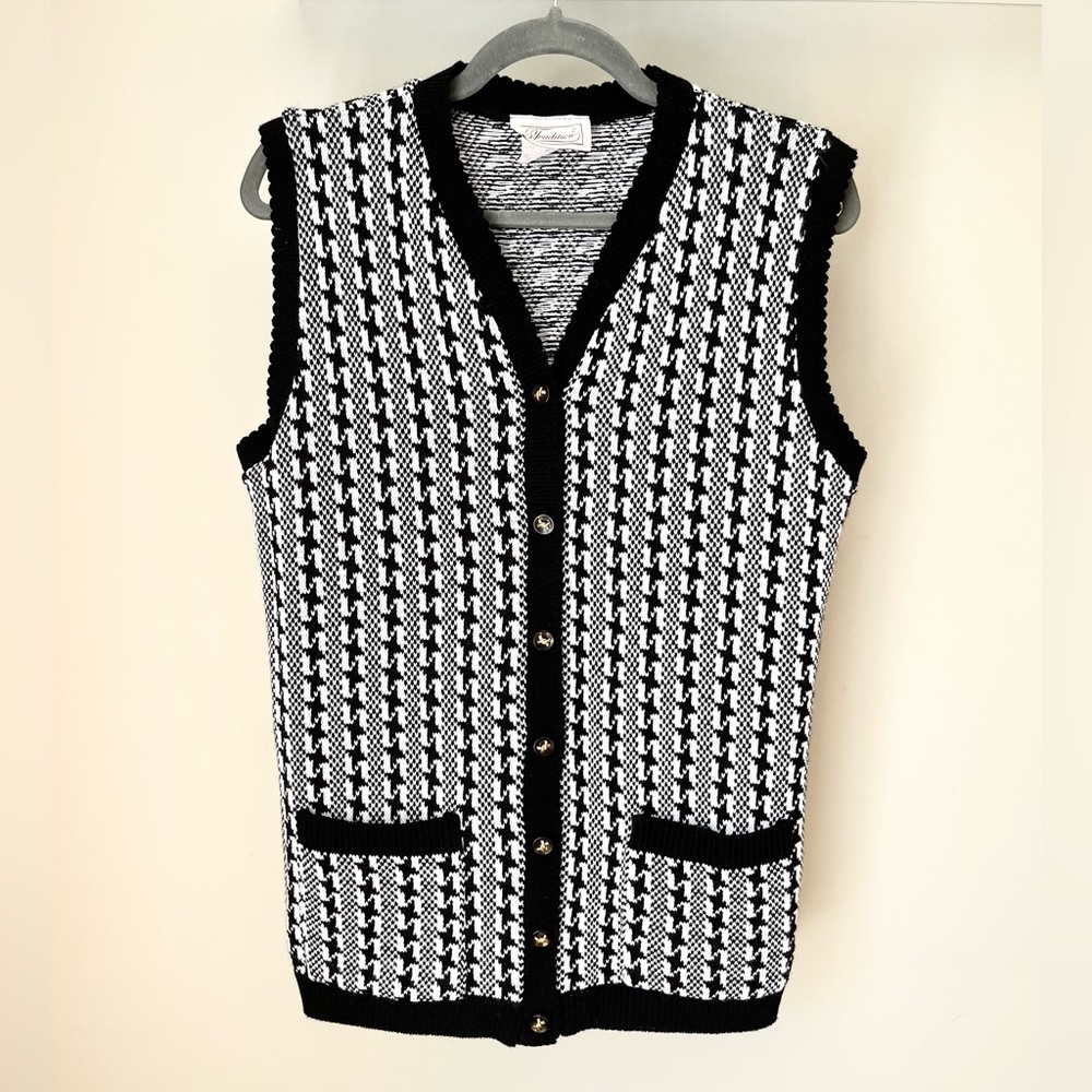 🔥 Houndstooth Sweater Vest